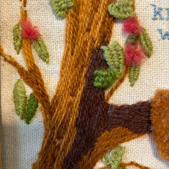 Vtg Jiffy Crewel Embroidery Stitchery Koala Bear 5x7 Oak Framed Picture Decor - Picture 3 of 9